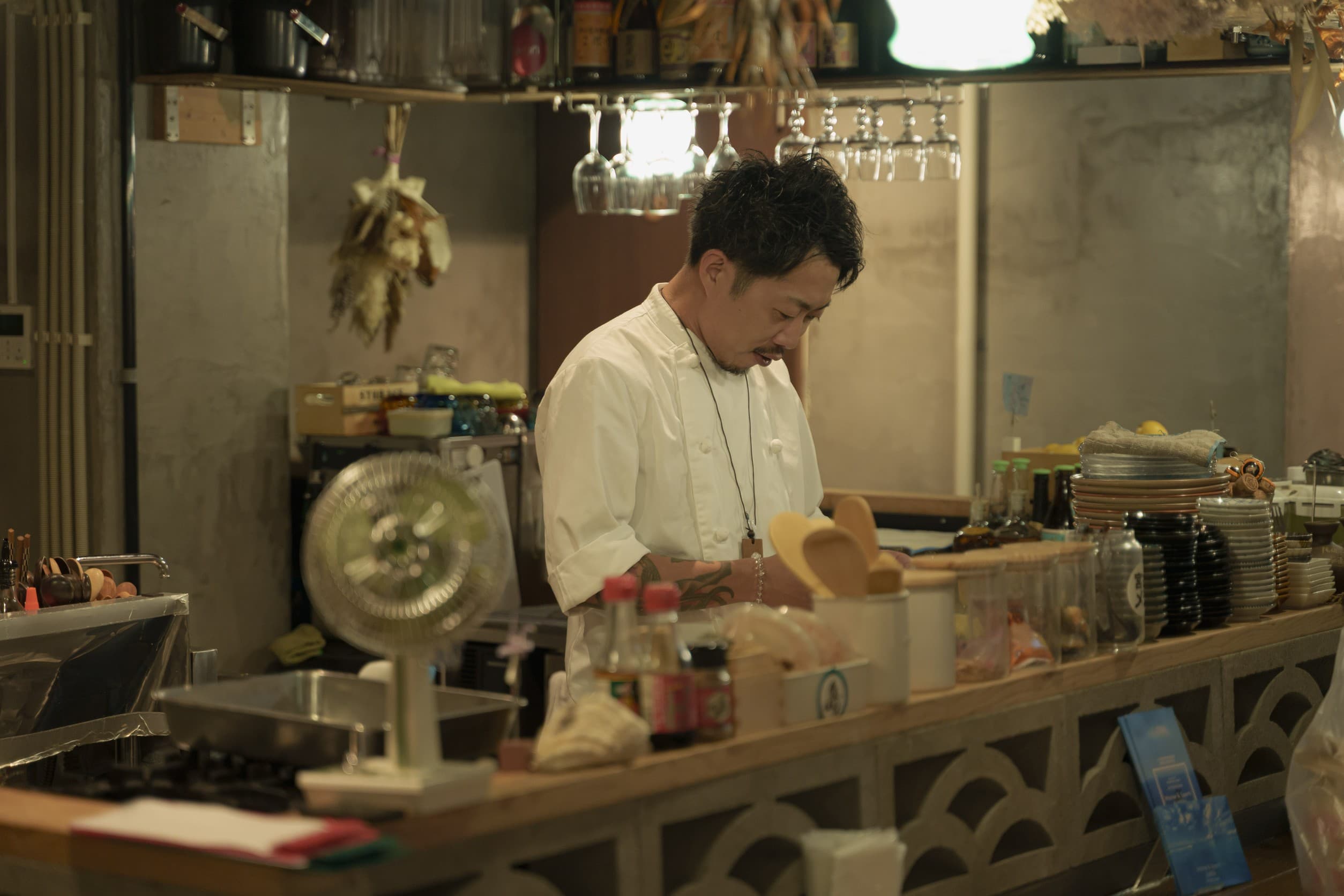 地鶏と島野菜 粋蓮(沖縄県:宮古島)の店内・料理イメージ 3